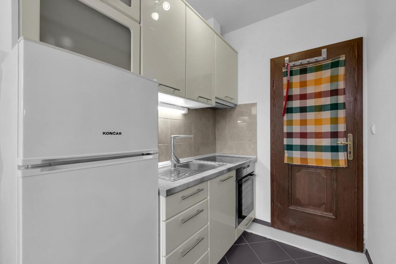 Apartments And Rooms With Parking Space Duce, Omis - 10303 외부 사진