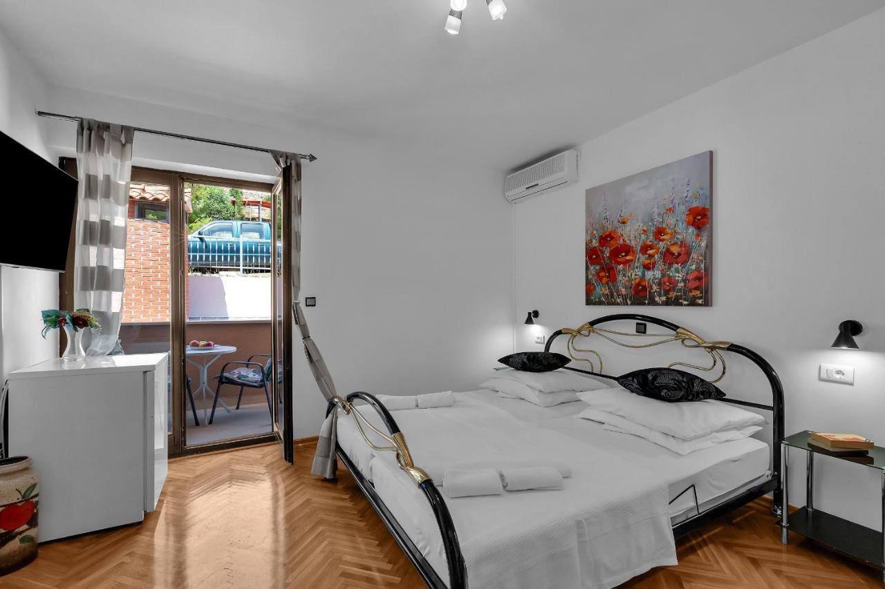 Apartments And Rooms With Parking Space Duce, Omis - 10303 외부 사진