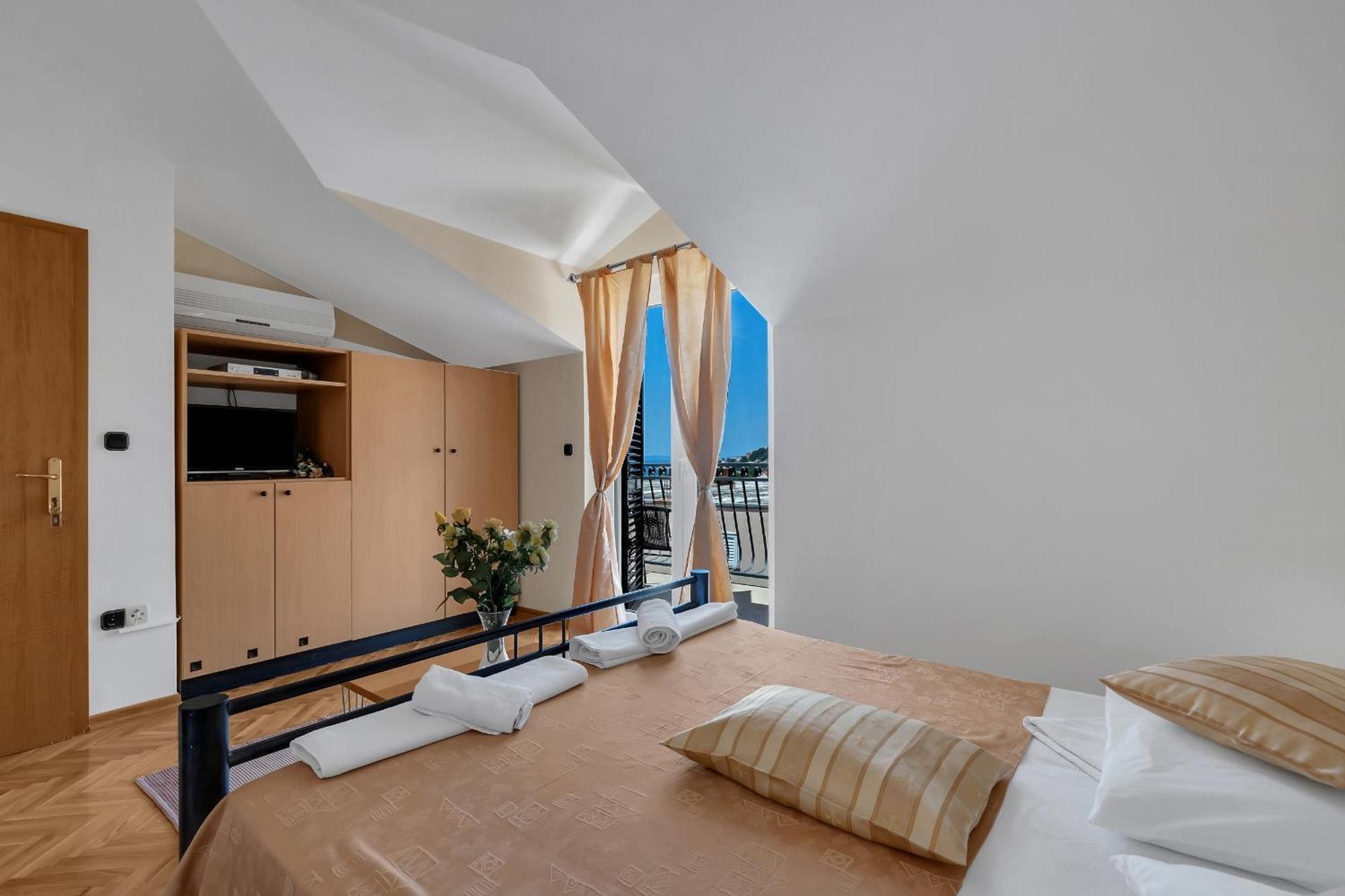 Apartments And Rooms With Parking Space Duce, Omis - 10303 객실 사진